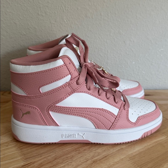 PUMA Rebound Layup Bling Glow Womens Basketball Shoes new 6.5 pink - Picture 4 of 8